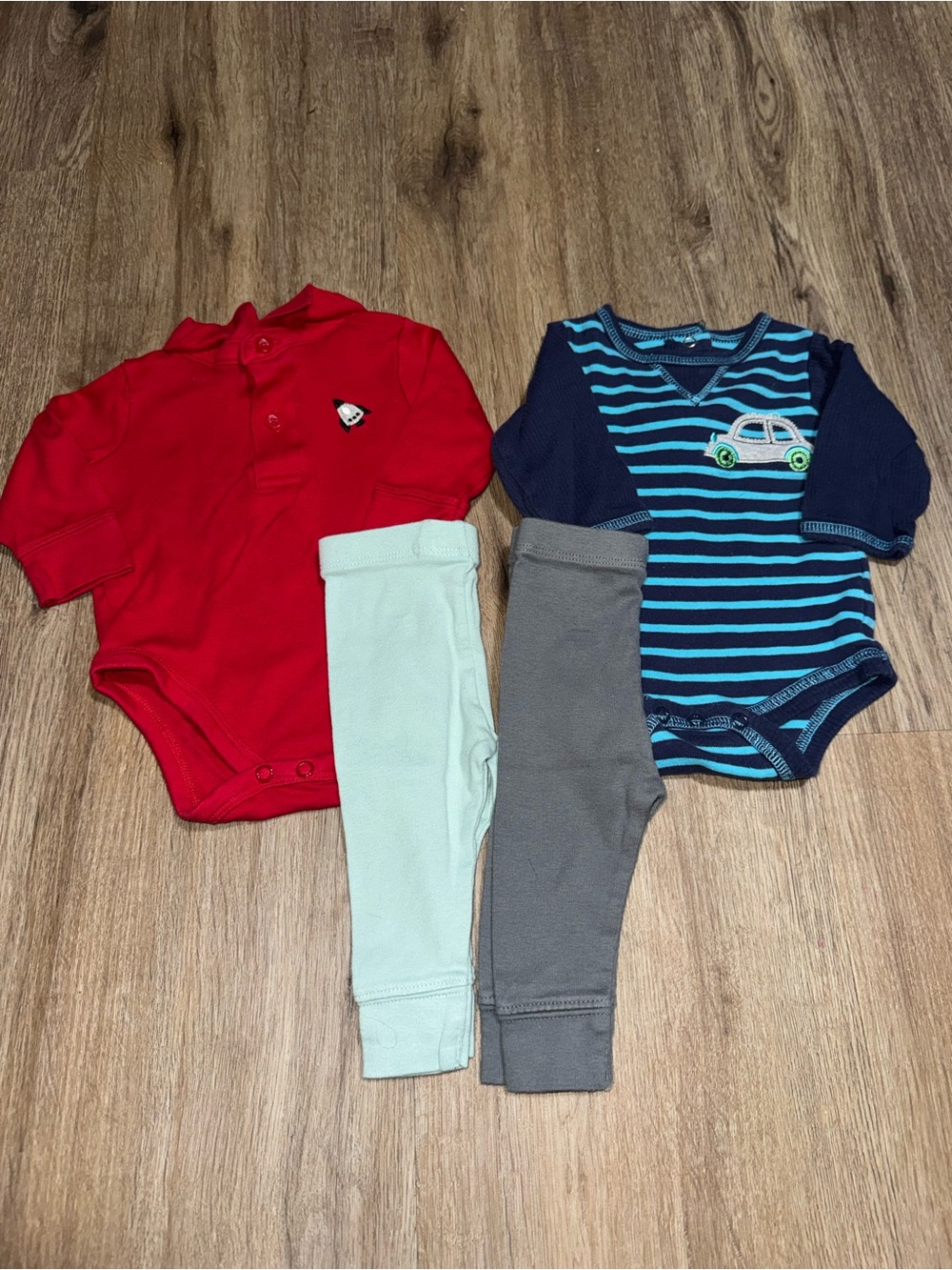 Baby Boy Long Sleeve Bodysuits & Pants Lot Size 3-6 Months